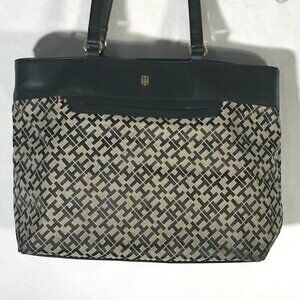 Vintage TOMMY Tommy Hilfiger Women Handbag Purse Shoulder Bag